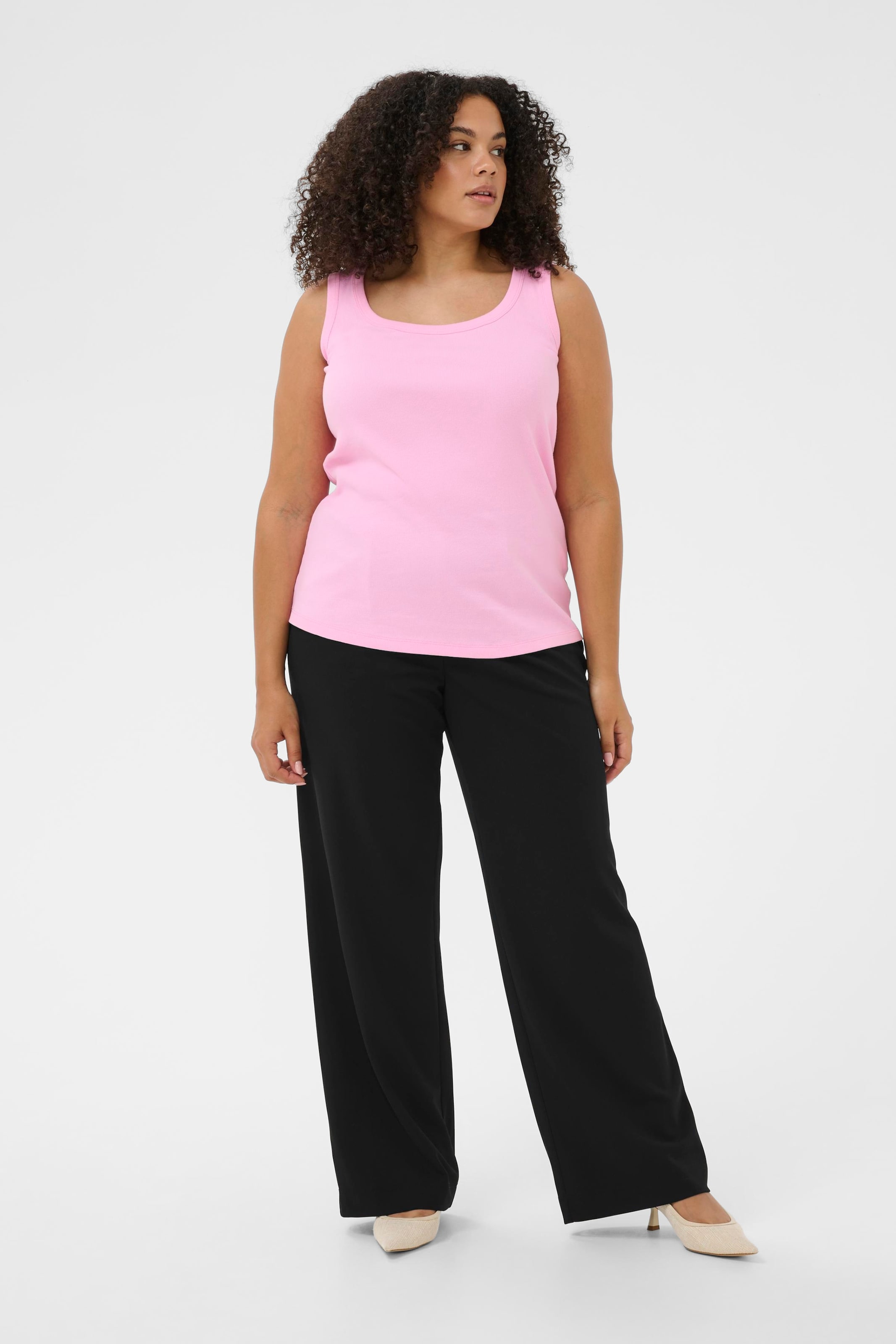 KAFFE CURVE Loosefit Bukser 'KCpheolo' i sort: forside