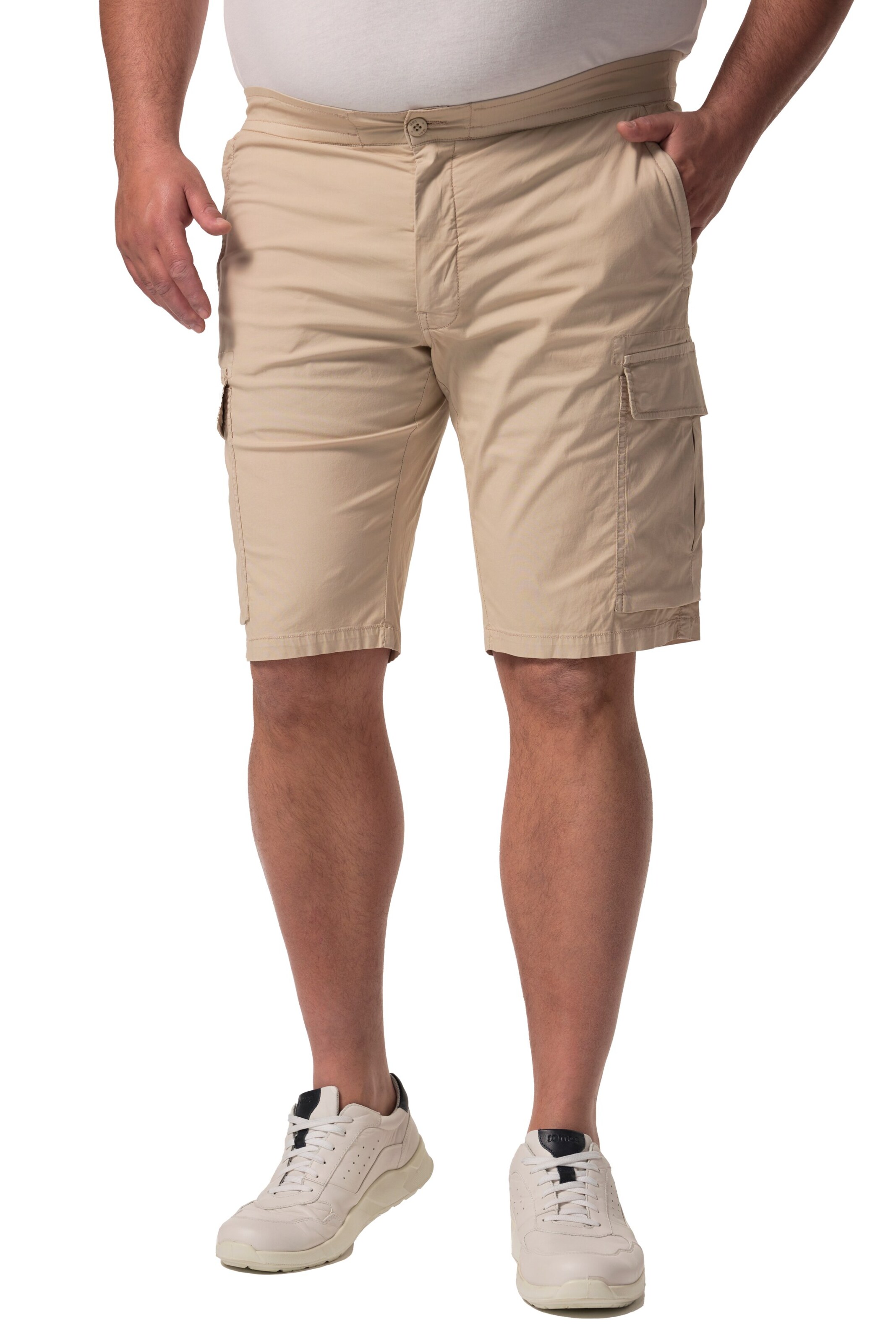 Men Plus Loose fit Pants in Beige: front