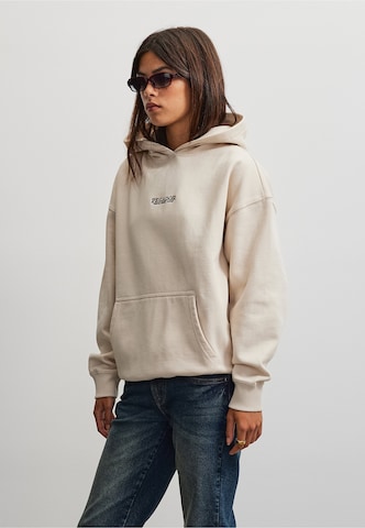 Sweat-shirt 'Trapani' Pegador en beige