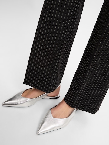 MAC Flared Bügelfaltenhose  'Joana' in Schwarz