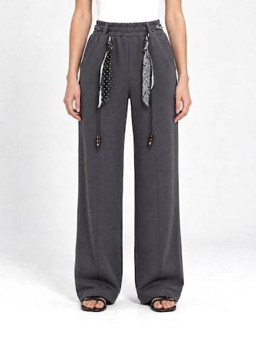 Lady Bersan Trousers 'Jogginghose' in Grey