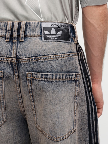 ADIDAS ORIGINALS Baggy Τζιν πλισέ 'Adilenium Season 5' σε μπλε
