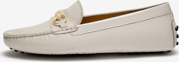 Isabel Bernard Moccasins in Beige: front