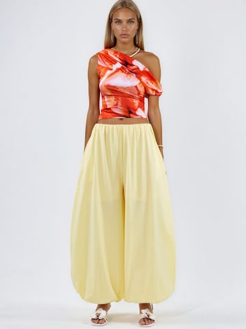Busem Barrel Harem trousers in Yellow: front