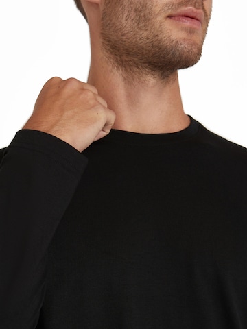 FALKE Shirt in Black