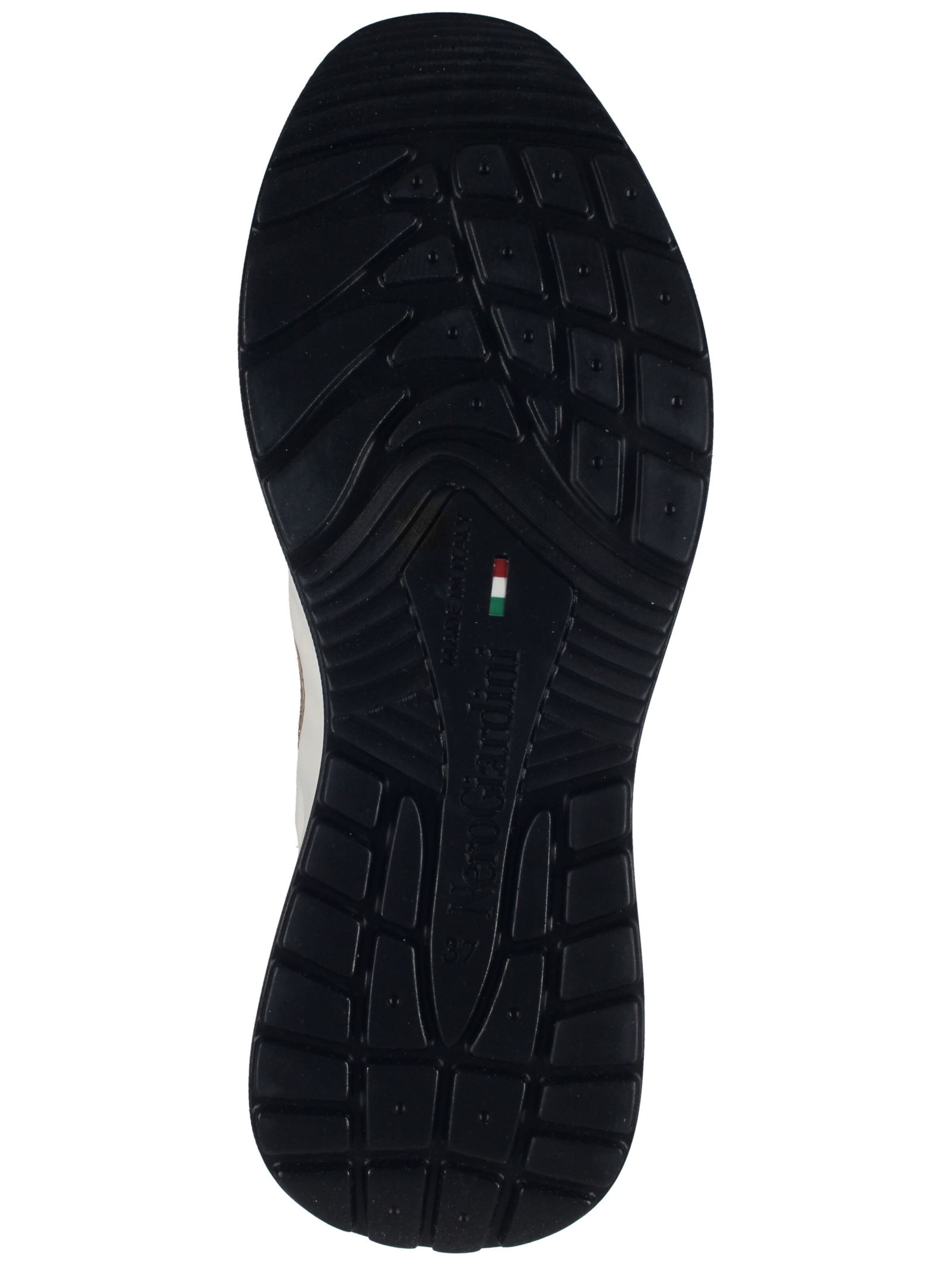 Baskets basses Nero Giardini en blanc