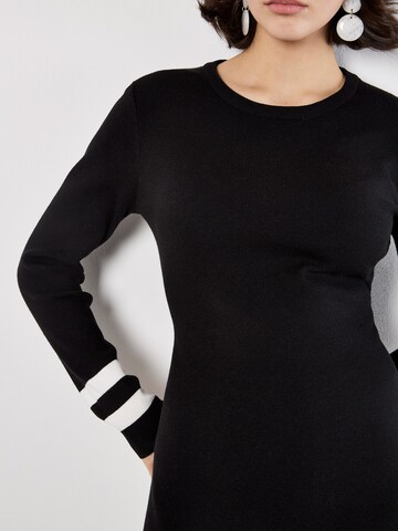 Robe Apricot en noir