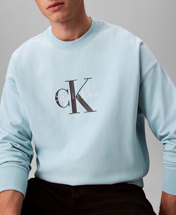 Sweat-shirt Calvin Klein Jeans en bleu