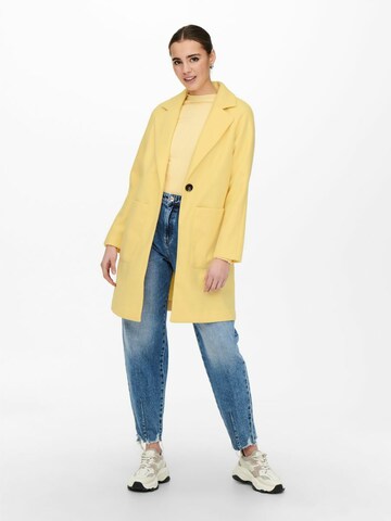 Manteau mi-saison 'Victoria' ONLY en jaune