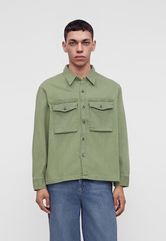 LEVI'S ® Regular Fit Paita 'WALLER' värissä vihreä: etupuoli