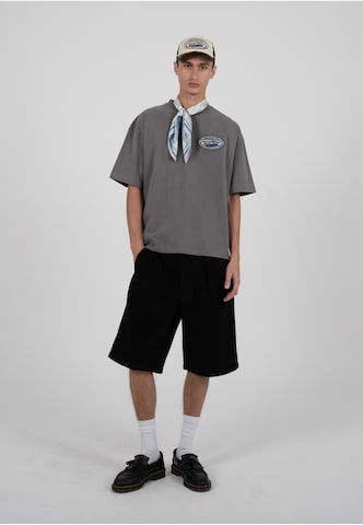 Maglietta 'Racecore' di Prohibited in grigio