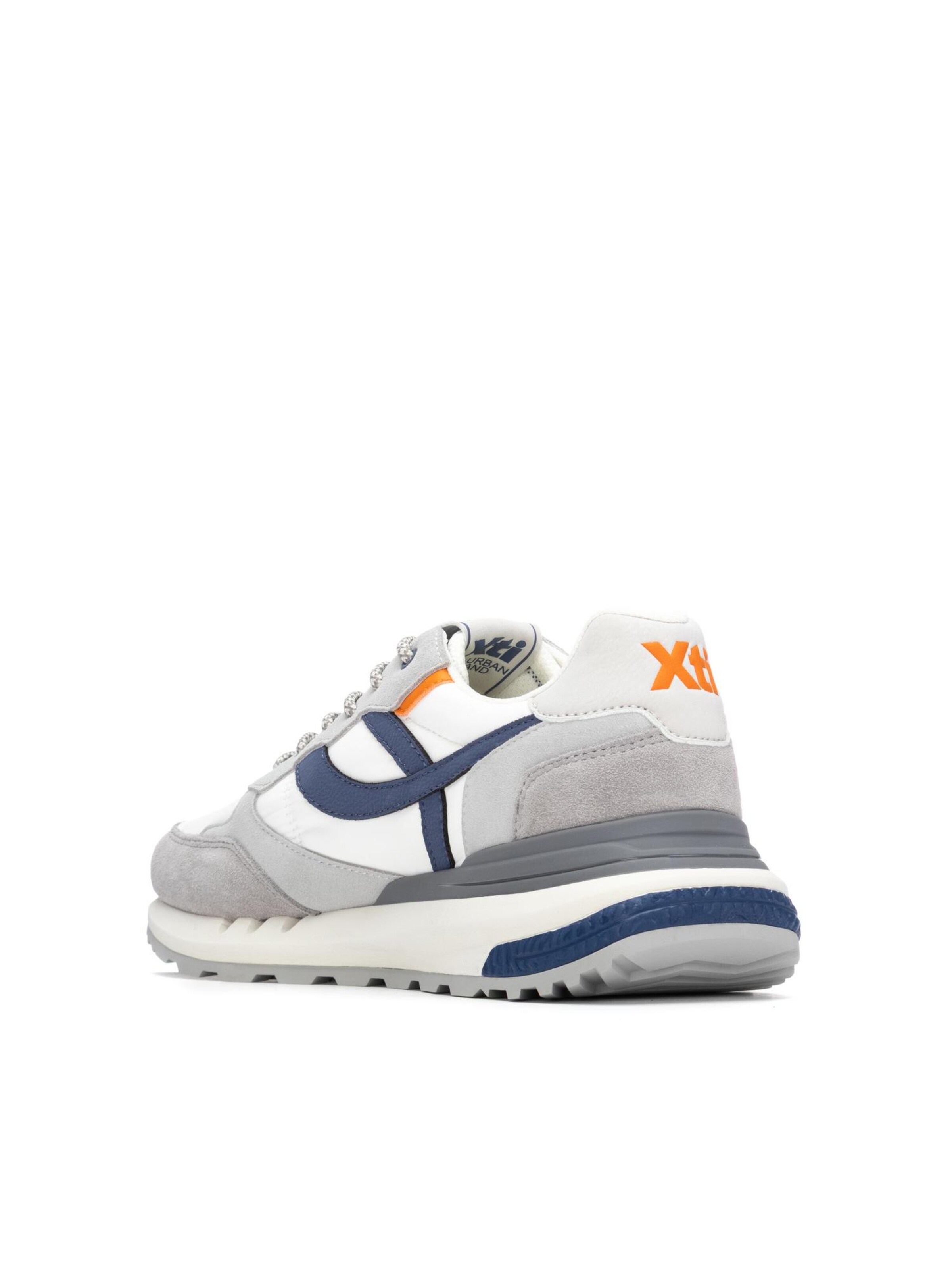 Xti Athletic Shoes in White