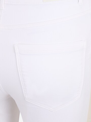 Skinny Jeans 'Sophia' de la Vero Moda Tall pe alb