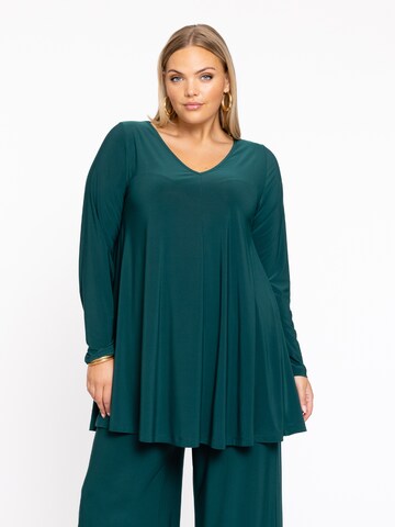 Yoek Tunic in Green: front