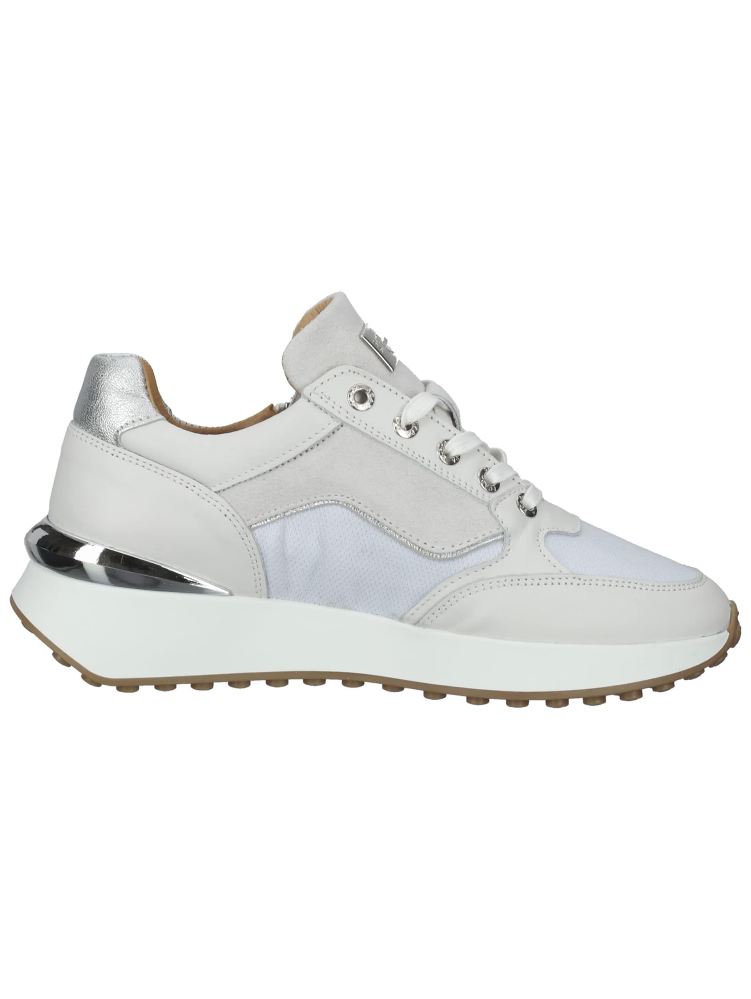 SCAPA Platform trainers in White