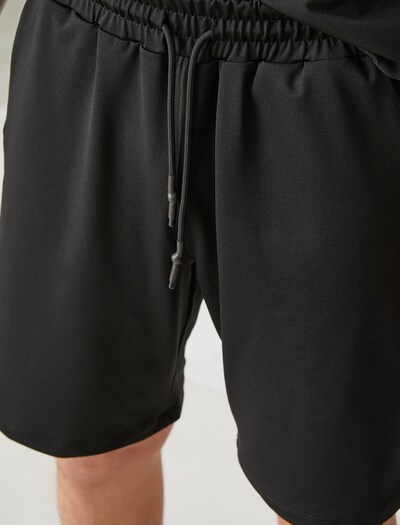 Koton Broek in de kleur Zwart, Productweergave