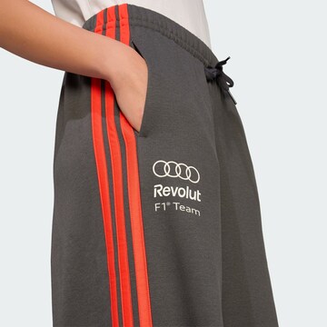 Loosefit Pantalon de sport 'Audi Formula One Team DNA' ADIDAS PERFORMANCE en gris