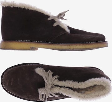 Bally Flats & Loafers in 41 in Brown: front