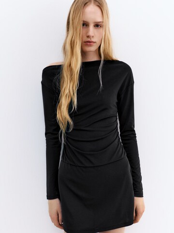 Robe Pull&Bear en noir : devant