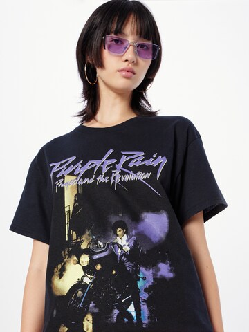 Nasty Gal T-shirt 'Prince Purple Rain' i svart