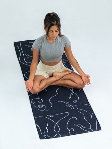 woodsandwaves Mat 'Zen Lines' in Zwart