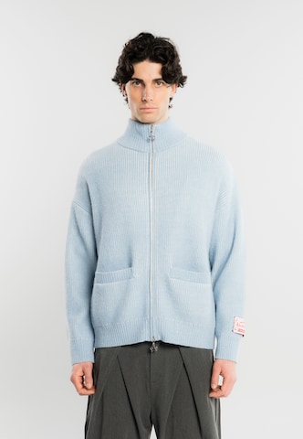 Another Cotton Lab Strickjacke in Blau: Vorderseite