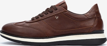 Martinelli Trampki niskie 'Walden' w kolorze brązowy: przód
