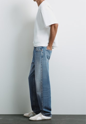 Pull&Bear Loose fit Jeans in Blue