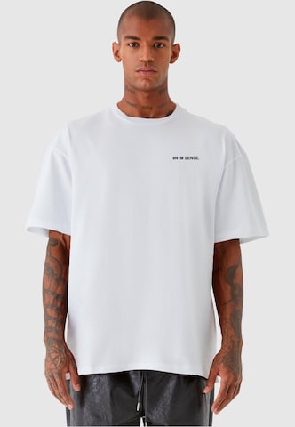 9N1M SENSE Shirt 'Dubai World' in Wit: voorkant
