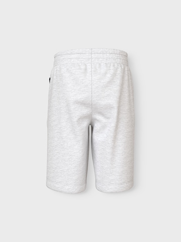 Regular Pantalon 'VOBAN' NAME IT en gris