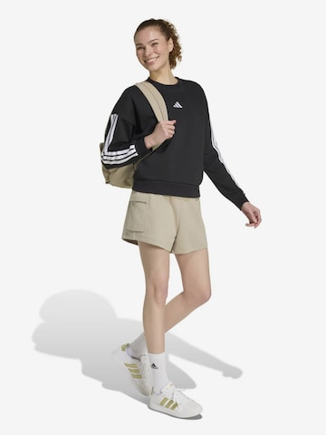 ADIDAS SPORTSWEAR Loosefit Urheiluhousut 'Essentials' värissä vihreä: etupuoli