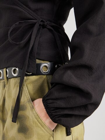 ABOUT YOU Blouse 'Finja' in Black