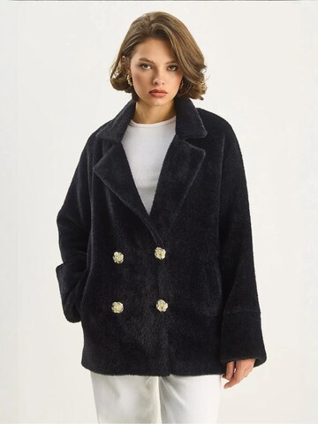 Bianco Lucci Between-Seasons Coat in Black
