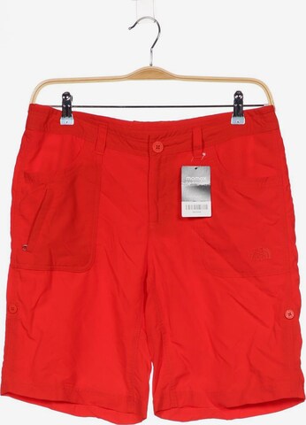 THE NORTH FACE Shorts in XXL in Red: front