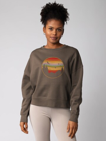 Sweat-shirt 'Sunset Berge & Tannen ' Watapparel en marron : devant