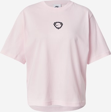 Nike Sportswear Shirt in Pink: front