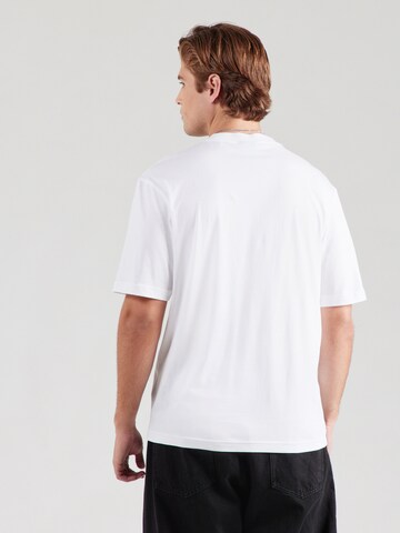 HUGO T-shirt 'Nedirix' i vit