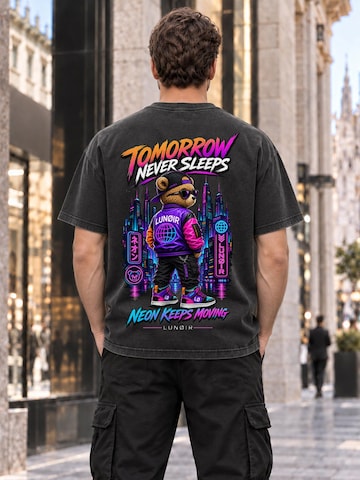 LUNØIR Studio Shirt 'Tomorrow Never Sleeps'‌‌‌‌‌ in Schwarz