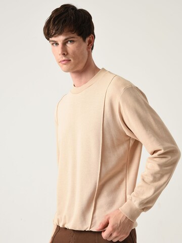 Antioch Sweatshirt in Beige: front