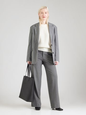 HUGO Neulepaita 'Scevany' värissä valkoinen