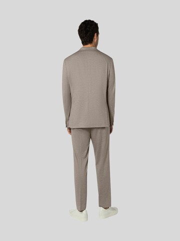 BENVENUTO Slimfit Anzug 'TORINO J' 4422, Model ist 185cm groß und trägt Größe 50 in Beige