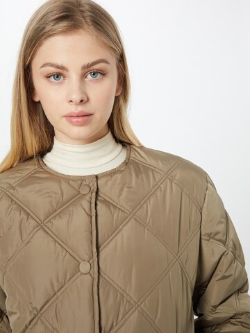 Moves Between-Season Jacket in Brown