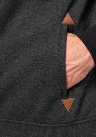 INDICODE Sweatshirt in Grey