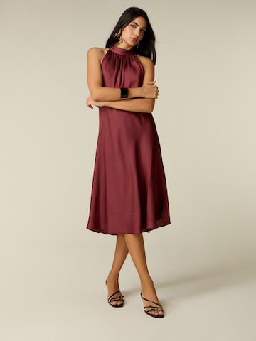 Robe oltre en rouge