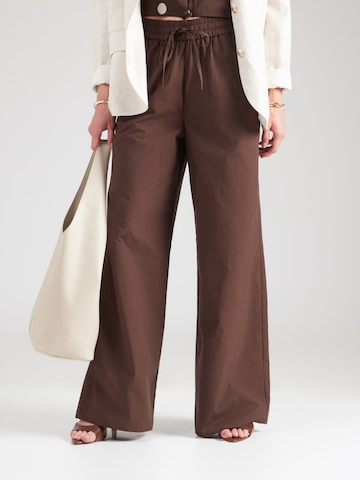 IVY OAK Wide leg Παντελόνι 'Pia Lane' σε καφέ: μπροστά