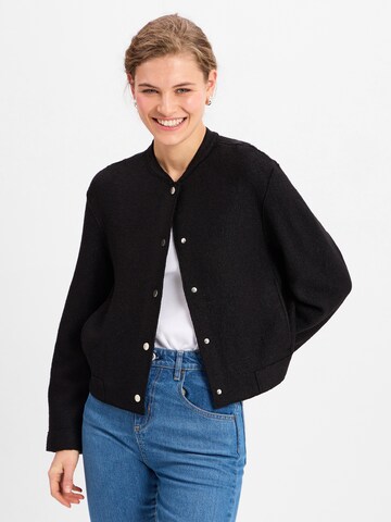 OPUS Between-Season Jacket 'Hosana' in Black: front