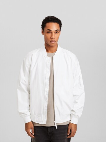 Veste mi-saison Bershka en blanc : devant