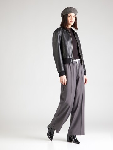 ONLY - Pierna ancha Pantalón 'ONLMARINE' en gris