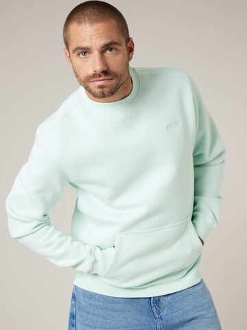 Deeluxe Sweatshirt '' BENOR ' ' in Grün