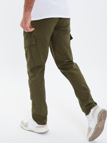 Threadbare Flared Cargo trousers 'Gordon' in Green